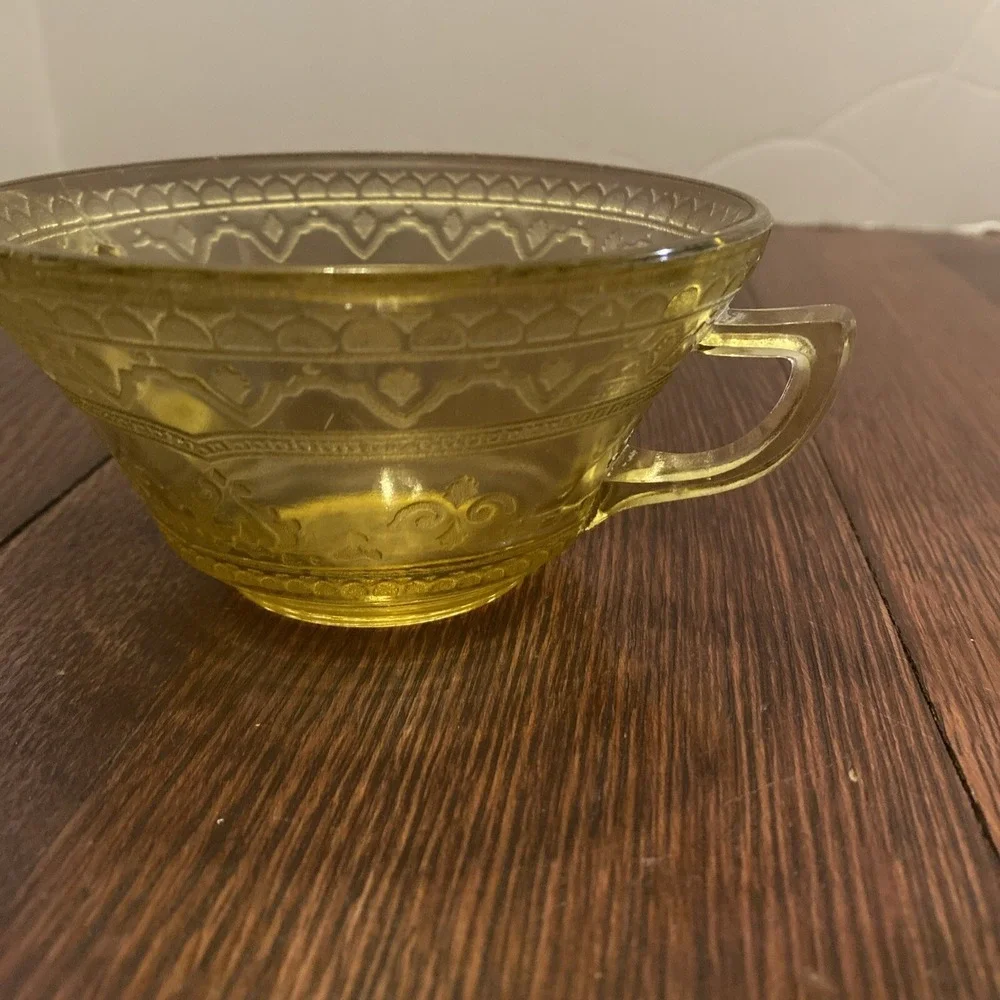Federal Glass Company Patrician Spoke Yellow Depression Glass‎ Cream Soup Bowl